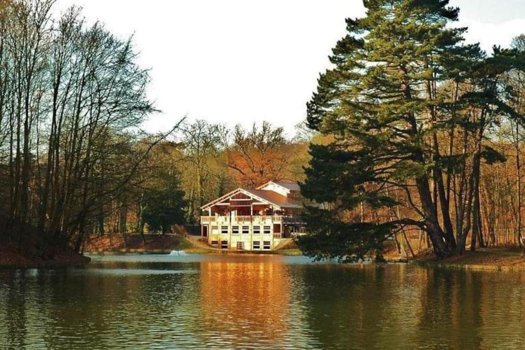 ブリュッセルChez La Baronneアパートメント エクステリア 写真